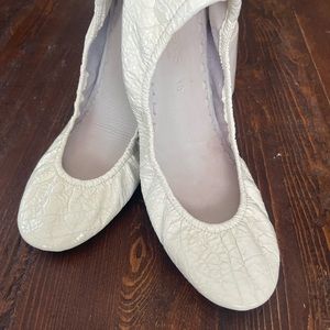 Diamond white croc Tieks EUC size 10